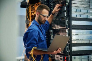 A Person handling secure server and computer relocation for commercial IT environments in New York